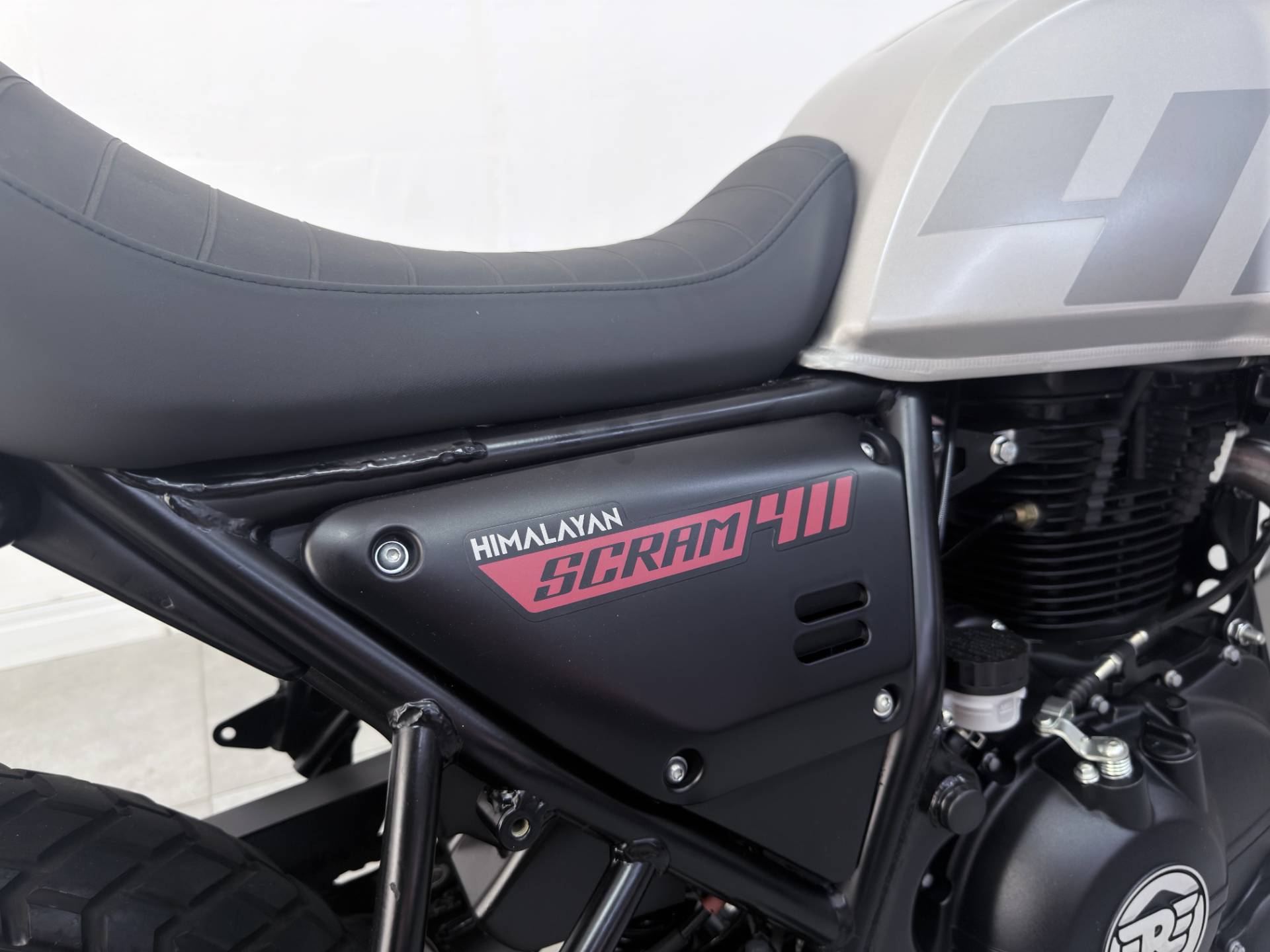 ROYAL ENFIELD HIMALAYAN 411
