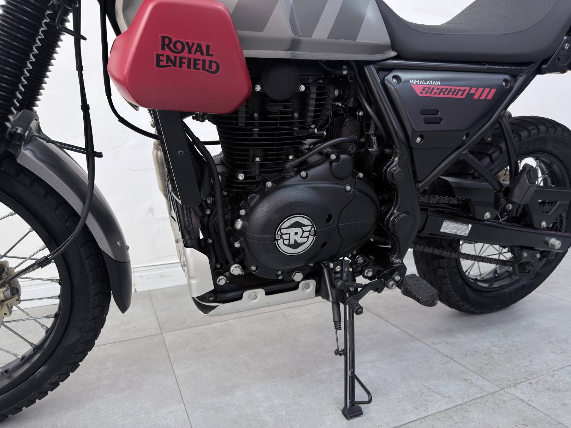 ROYAL ENFIELD HIMALAYAN 411