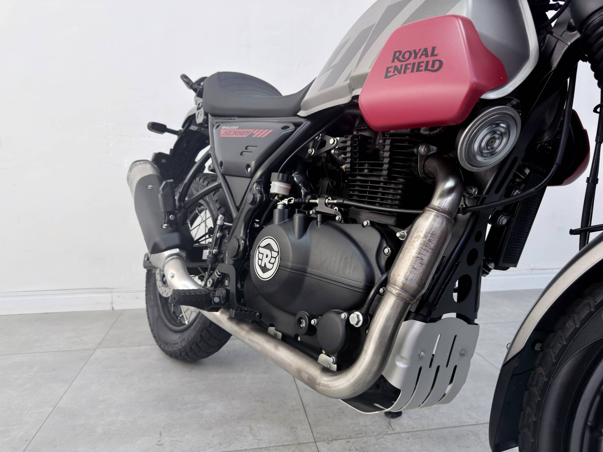 ROYAL ENFIELD HIMALAYAN 411