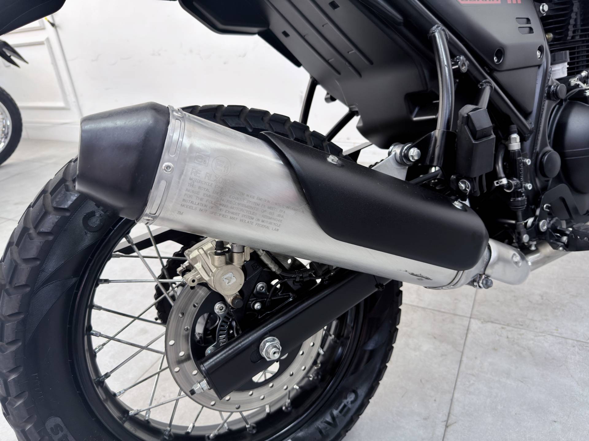 ROYAL ENFIELD HIMALAYAN 411