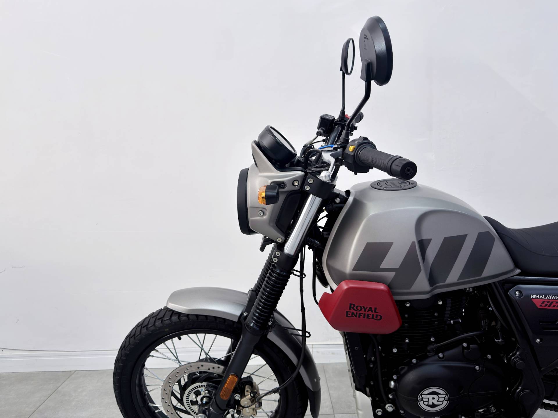 ROYAL ENFIELD HIMALAYAN 411