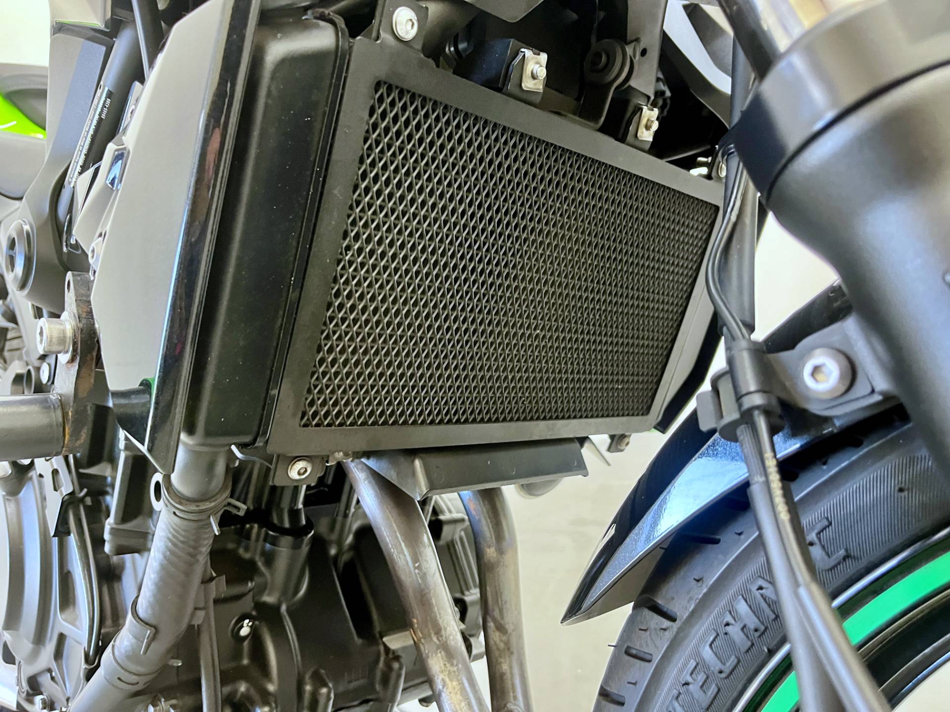 KAWASAKI Z400