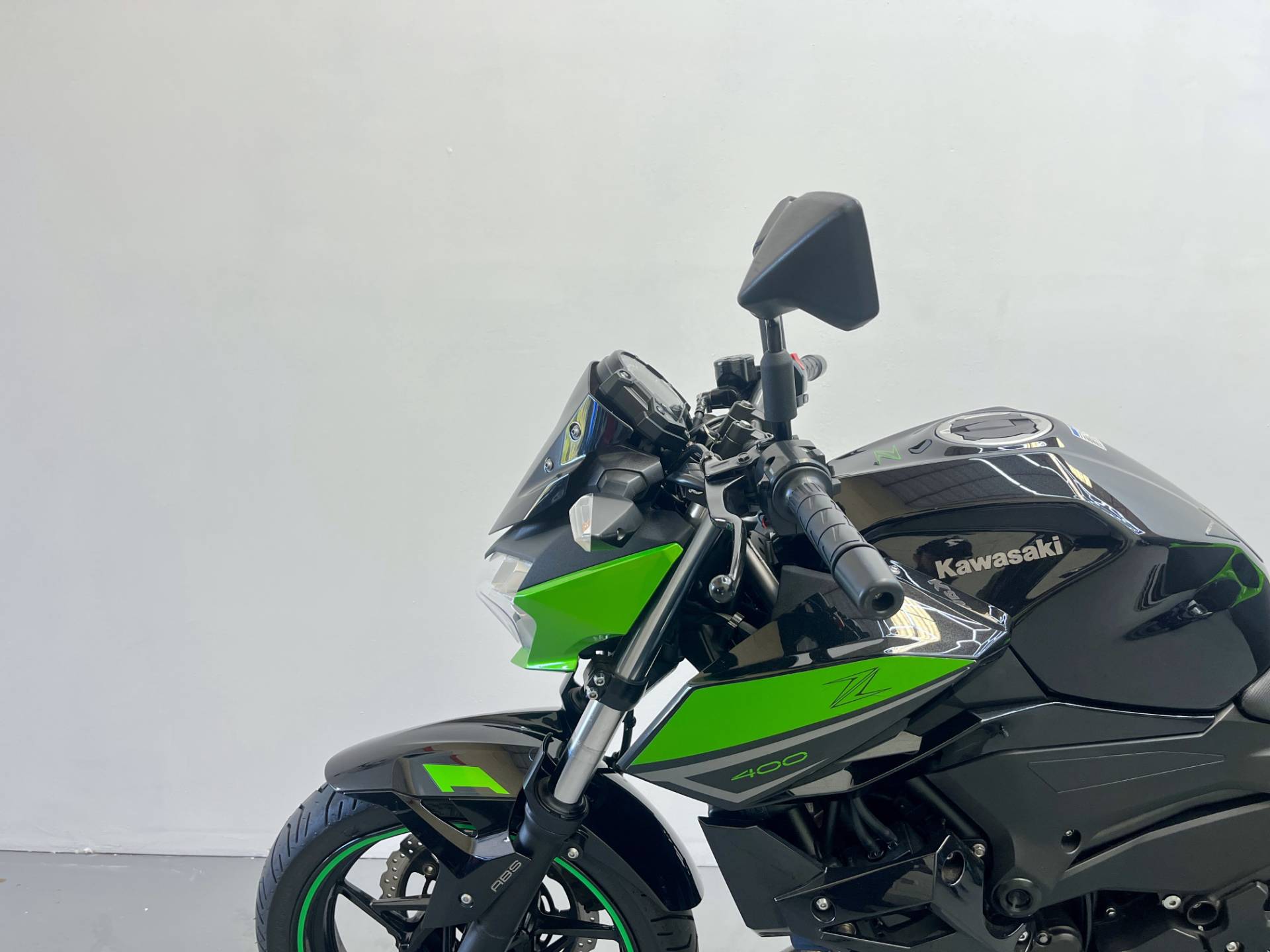 KAWASAKI Z400