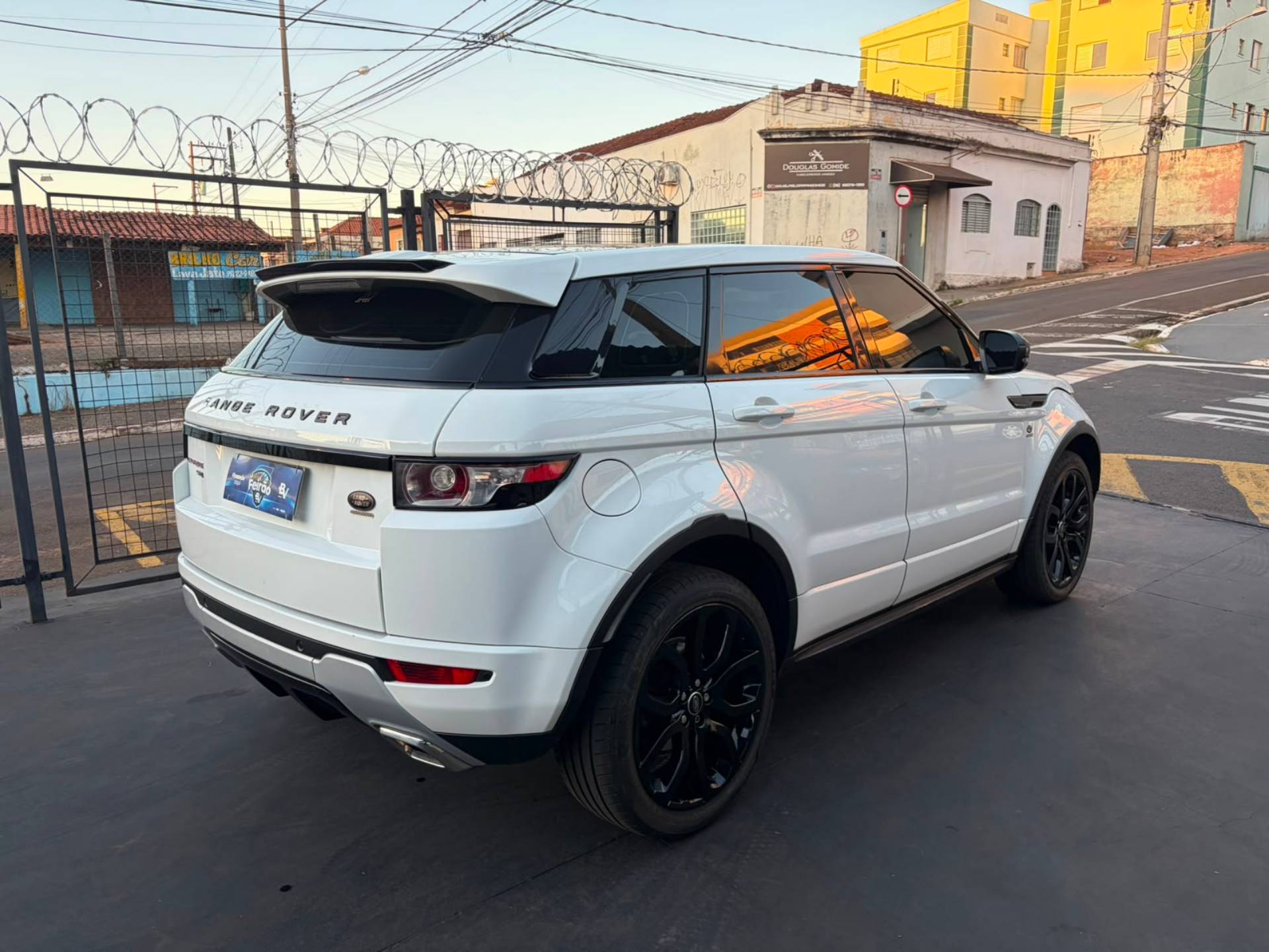 LAND ROVER RANGE ROVER EVOQUE