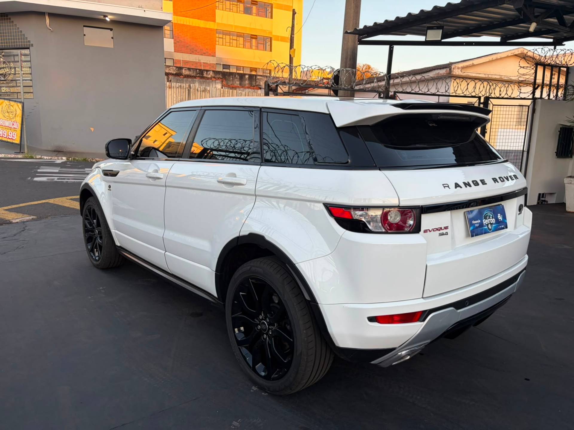 LAND ROVER RANGE ROVER EVOQUE