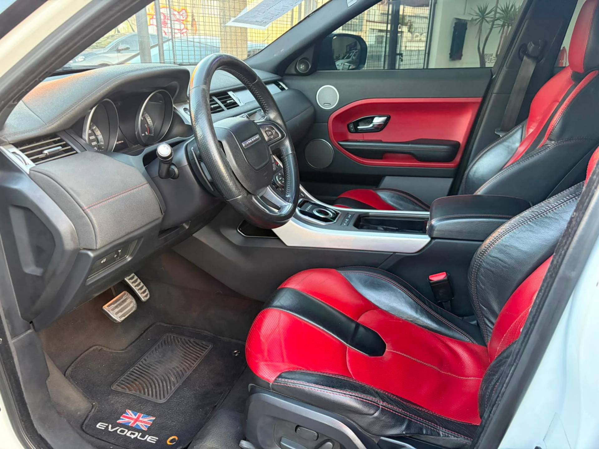 LAND ROVER RANGE ROVER EVOQUE