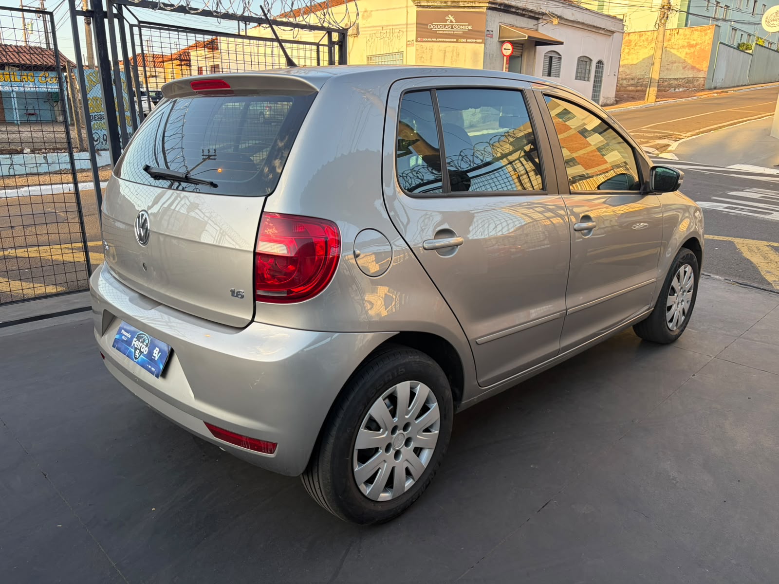 VOLKSWAGEN FOX