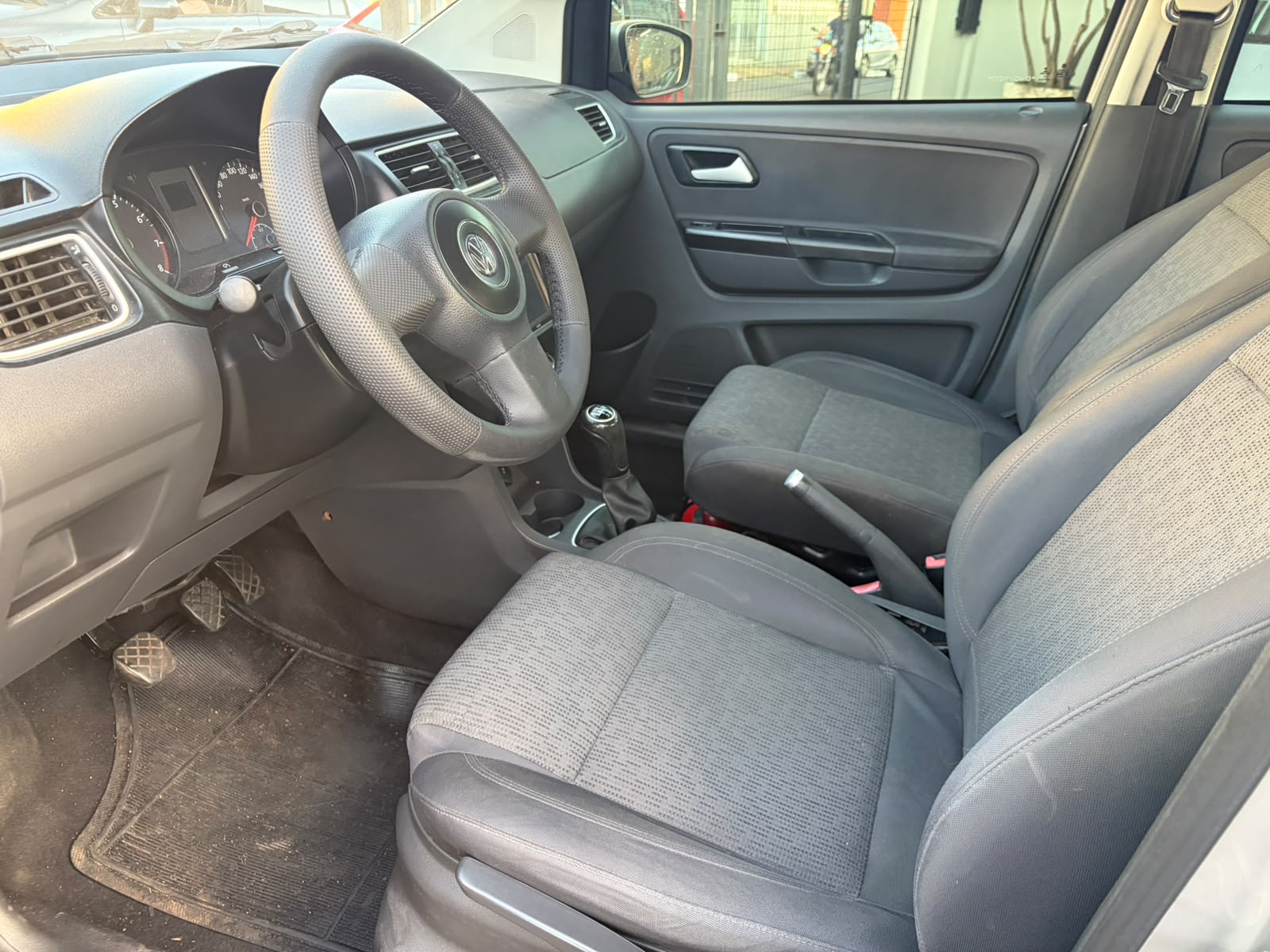 VOLKSWAGEN FOX
