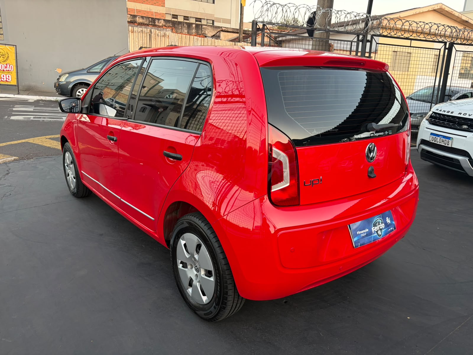 VOLKSWAGEN UP