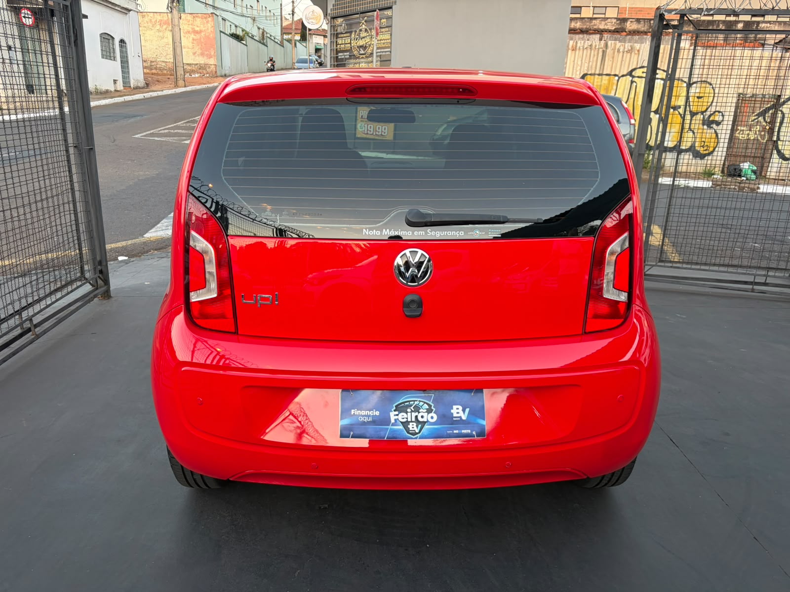 VOLKSWAGEN UP