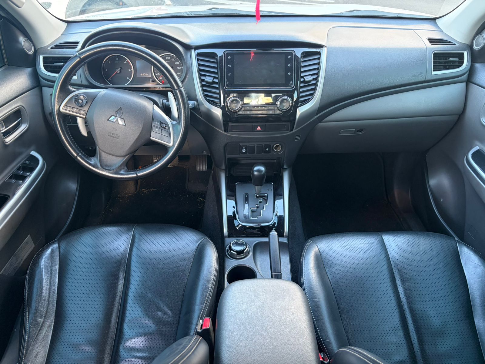MITSUBISHI L200 TRITON