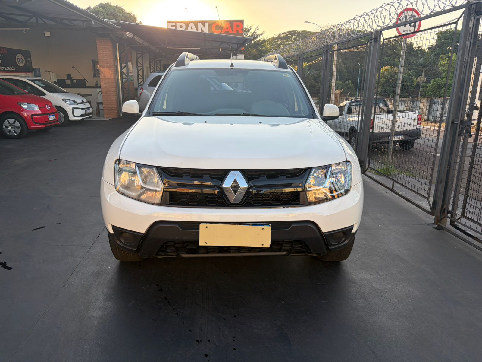 RENAULT DUSTER