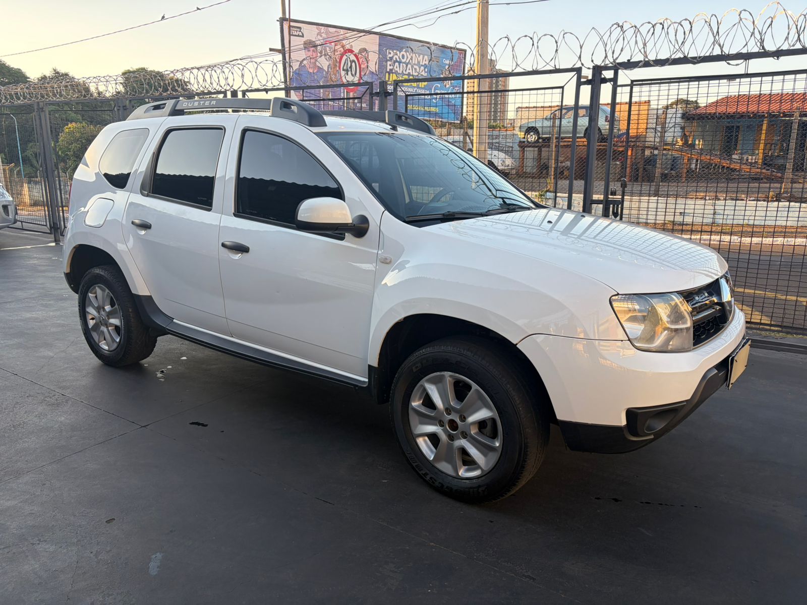 RENAULT DUSTER