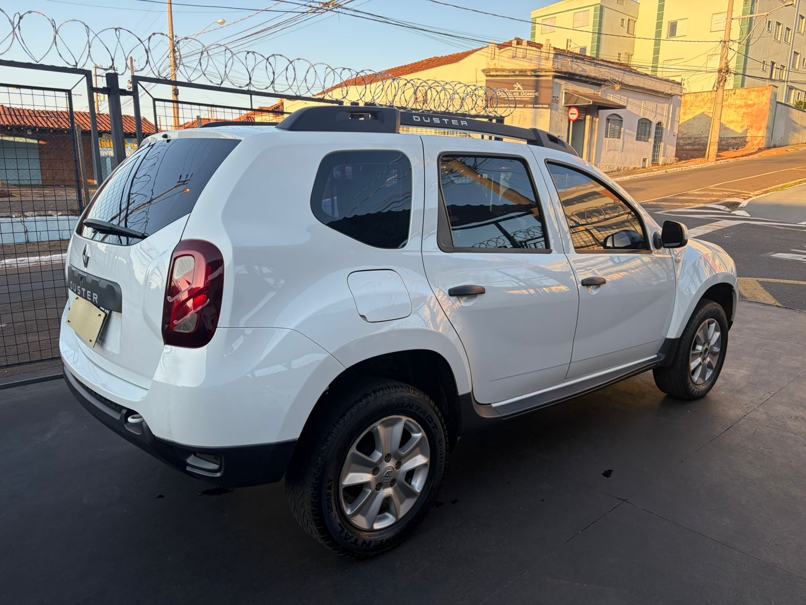 RENAULT DUSTER