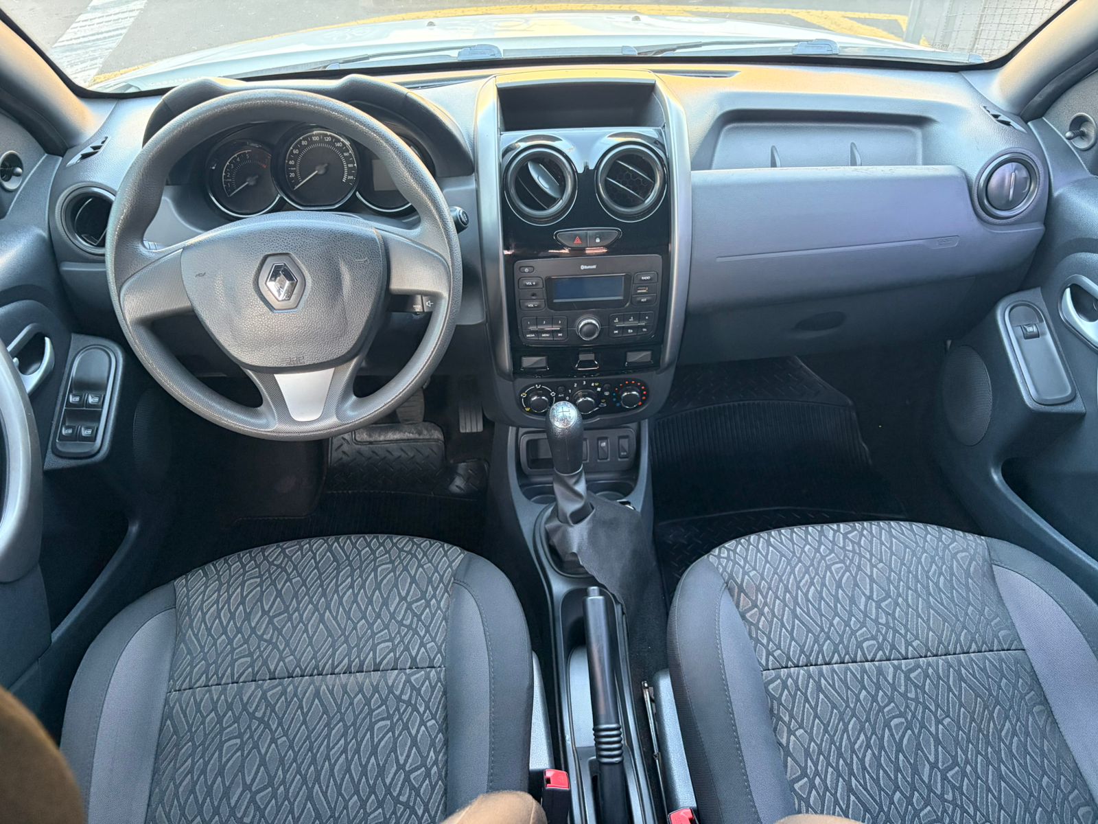 RENAULT DUSTER