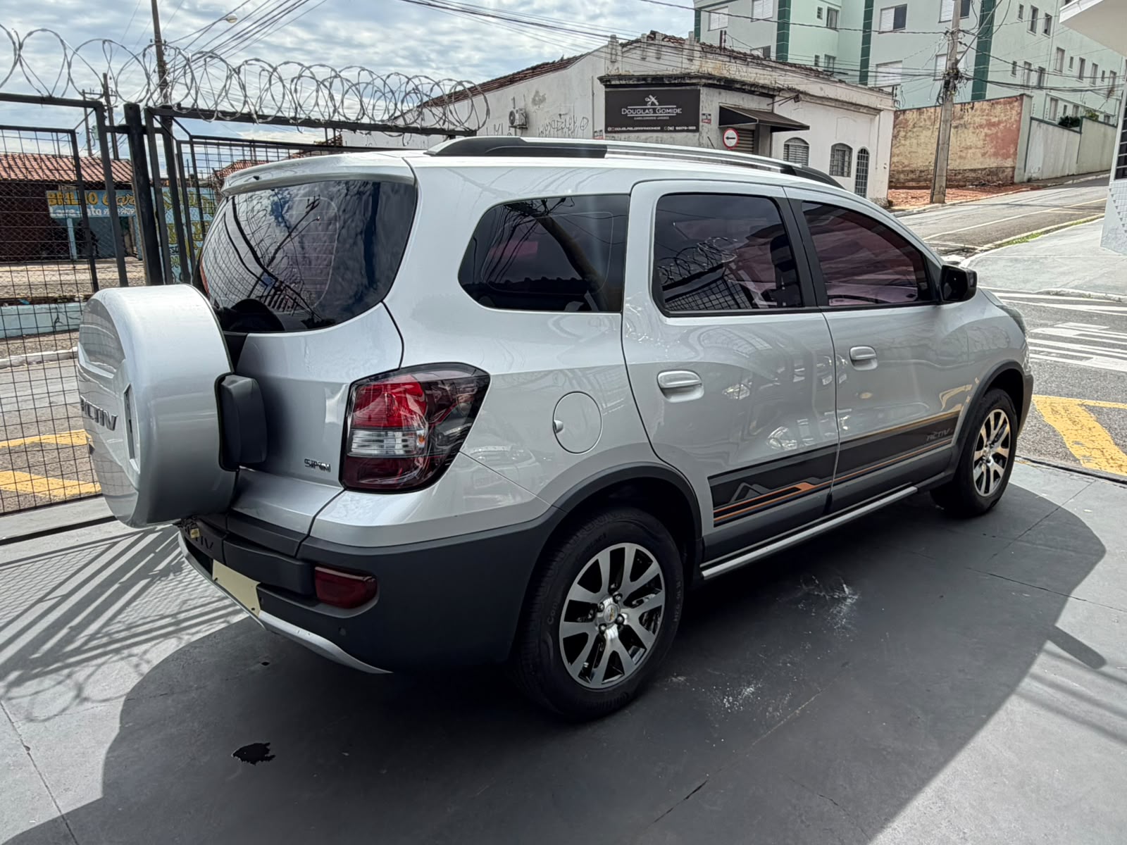 CHEVROLET SPIN