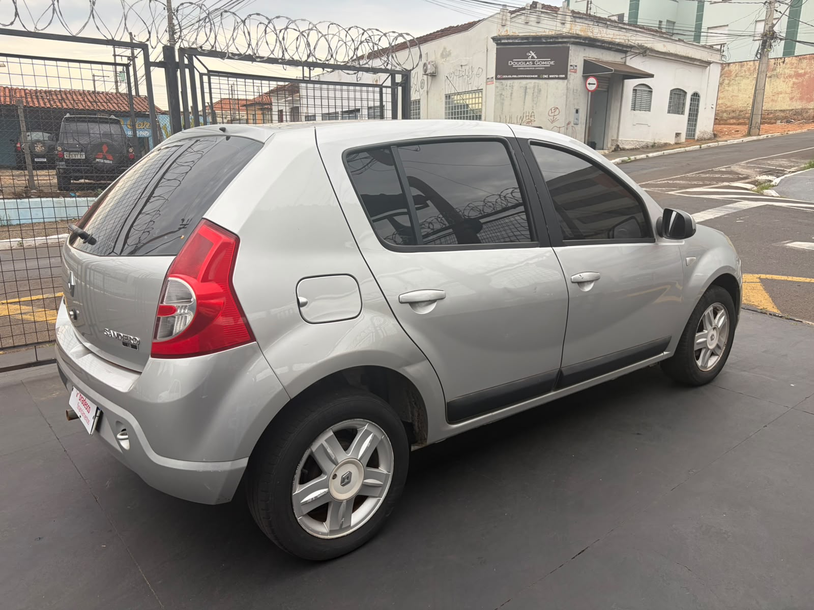 RENAULT SANDERO