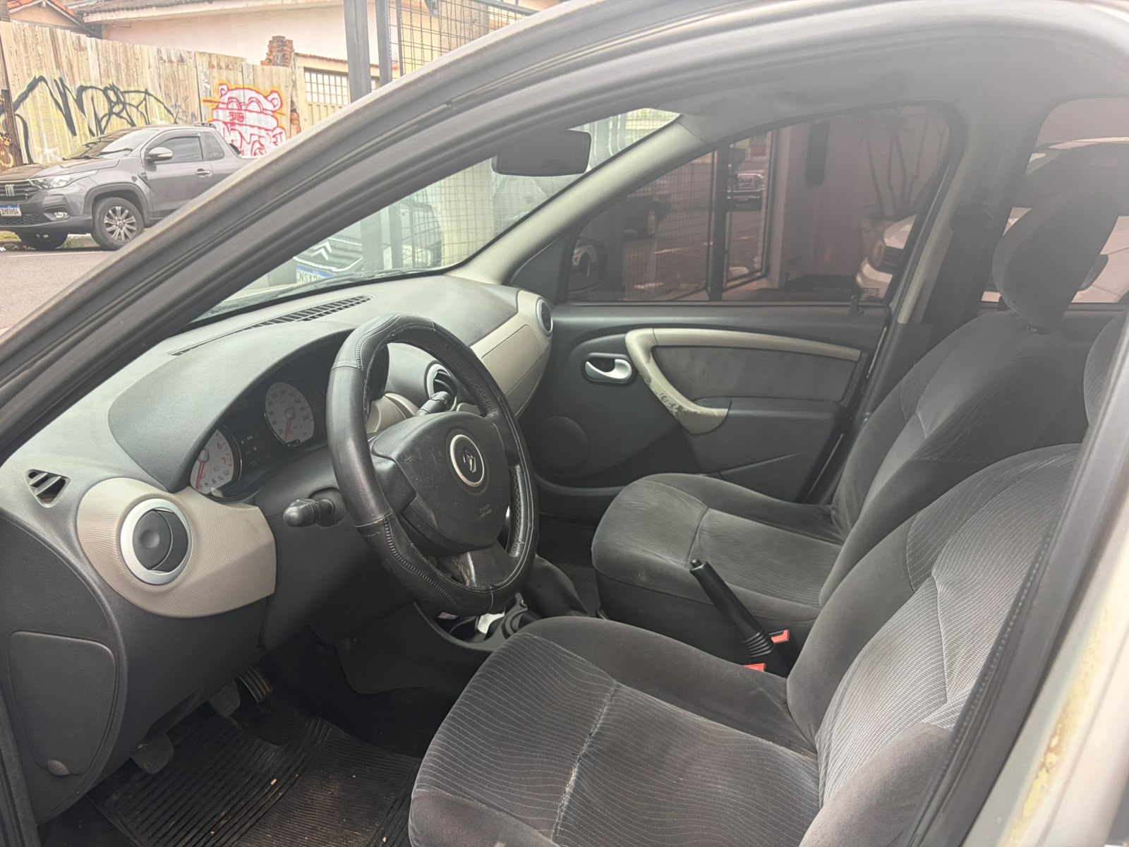 RENAULT SANDERO