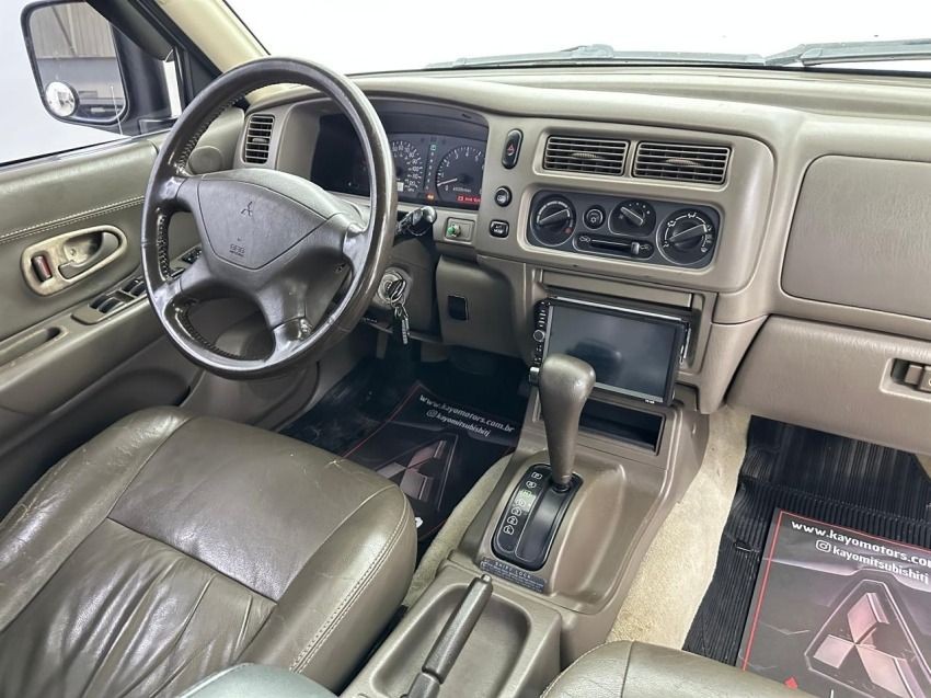 MITSUBISHI PAJERO SPORT