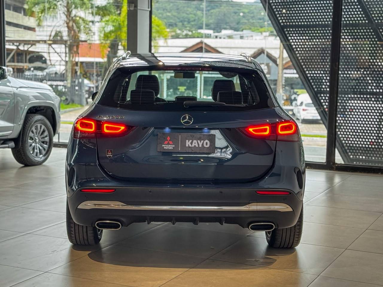 MERCEDES-BENZ GLA 200