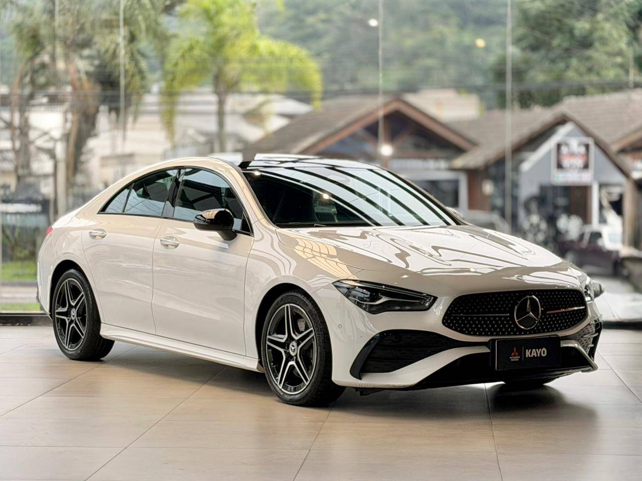 MERCEDES-BENZ CLA 200