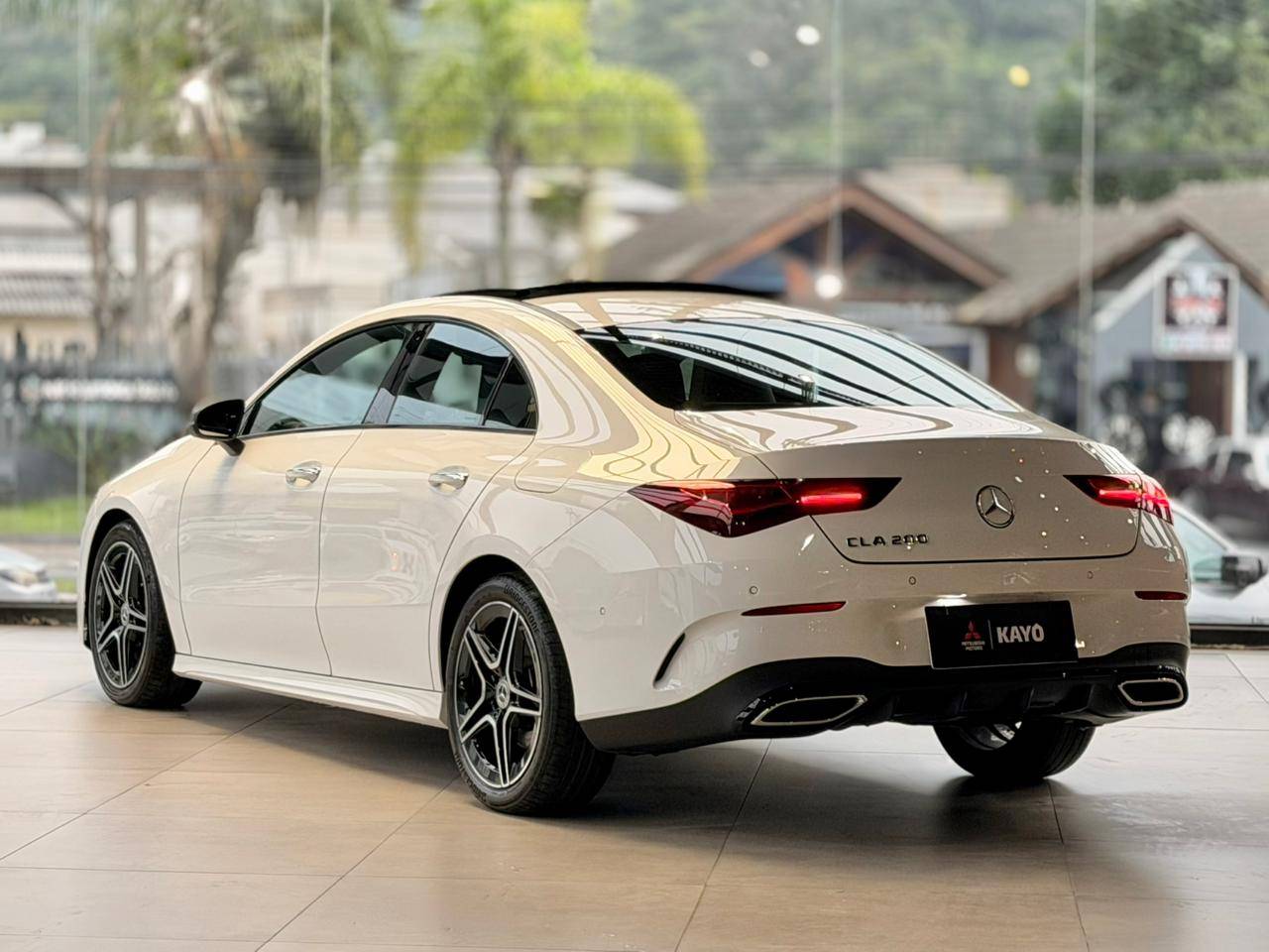 MERCEDES-BENZ CLA 200