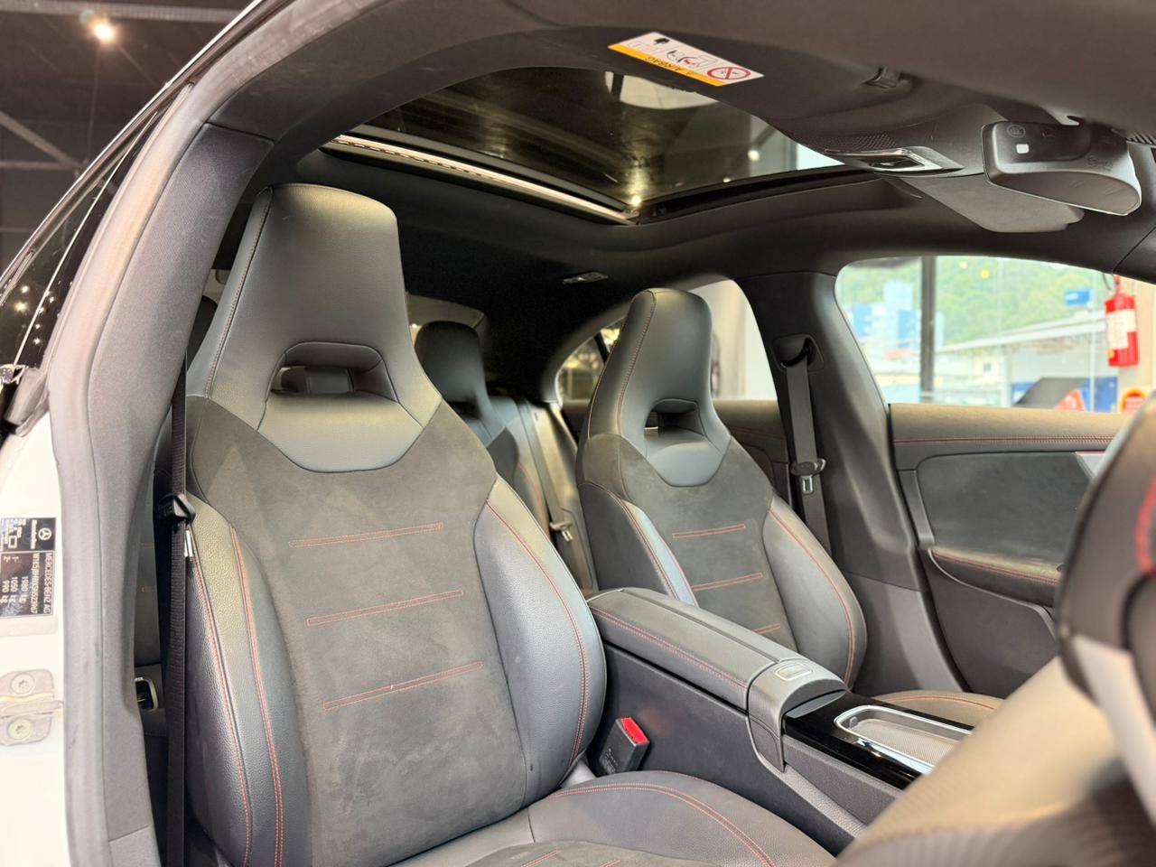 MERCEDES-BENZ CLA 200