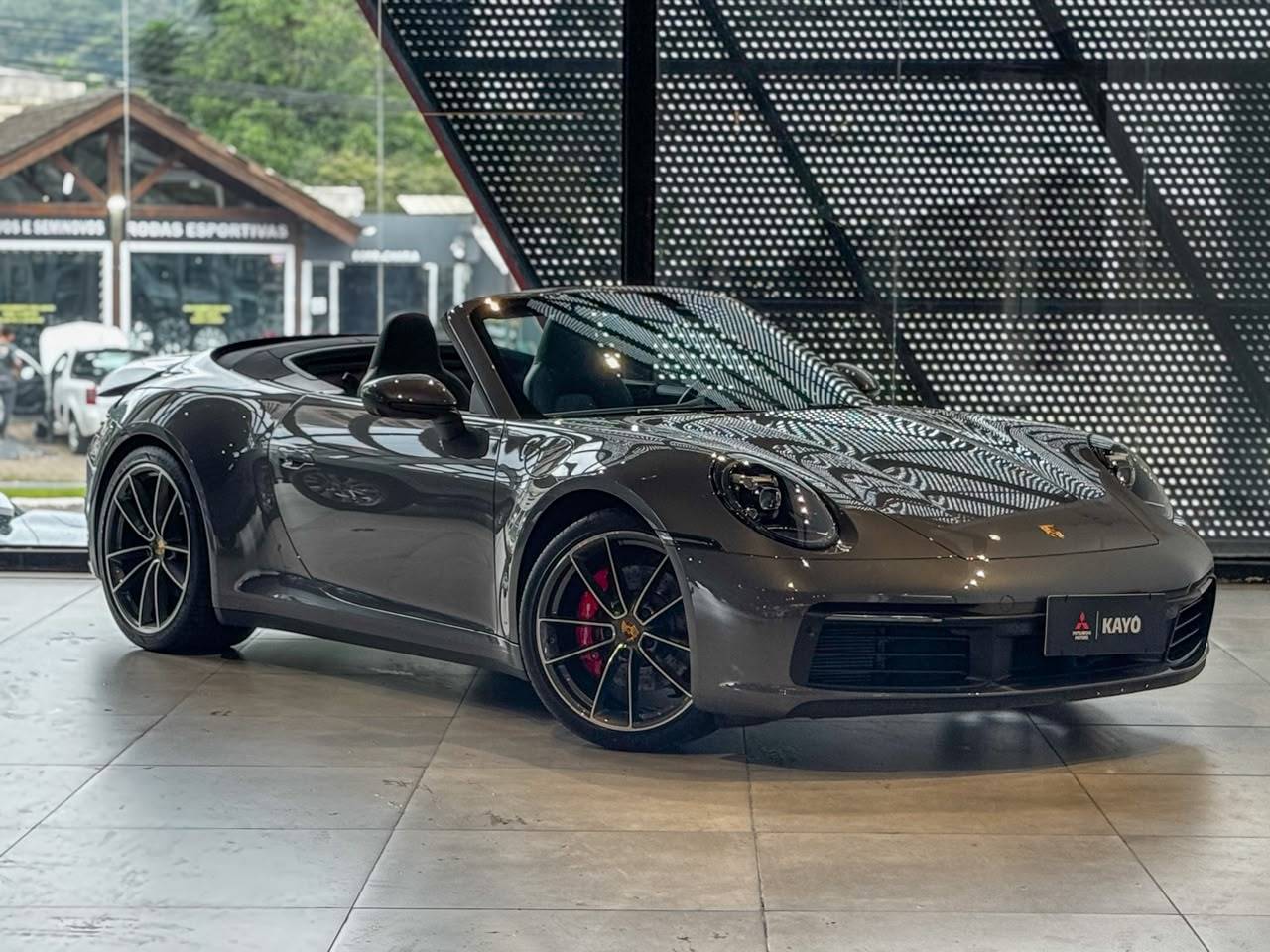 PORSCHE 911