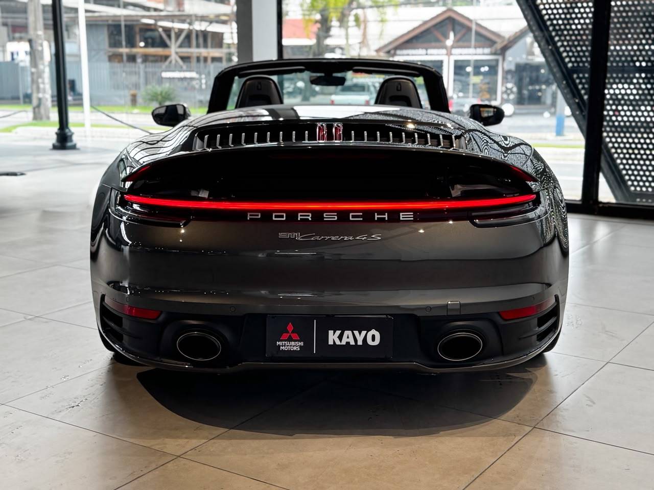 PORSCHE 911