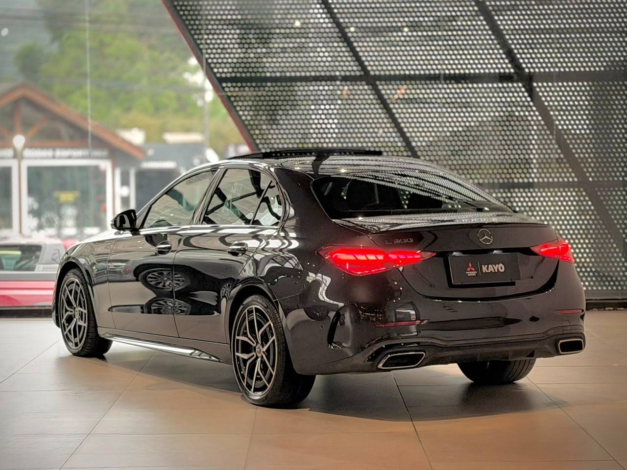 MERCEDES-BENZ C 300