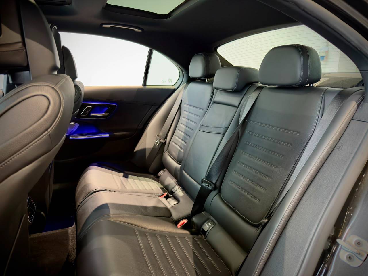 MERCEDES-BENZ C 300