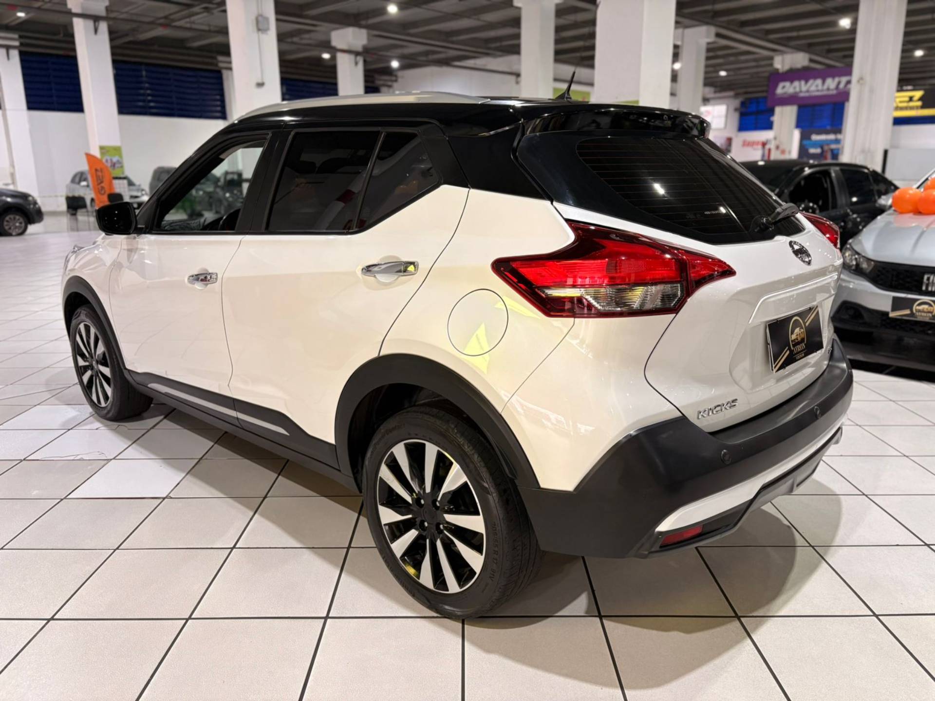 NISSAN KICKS