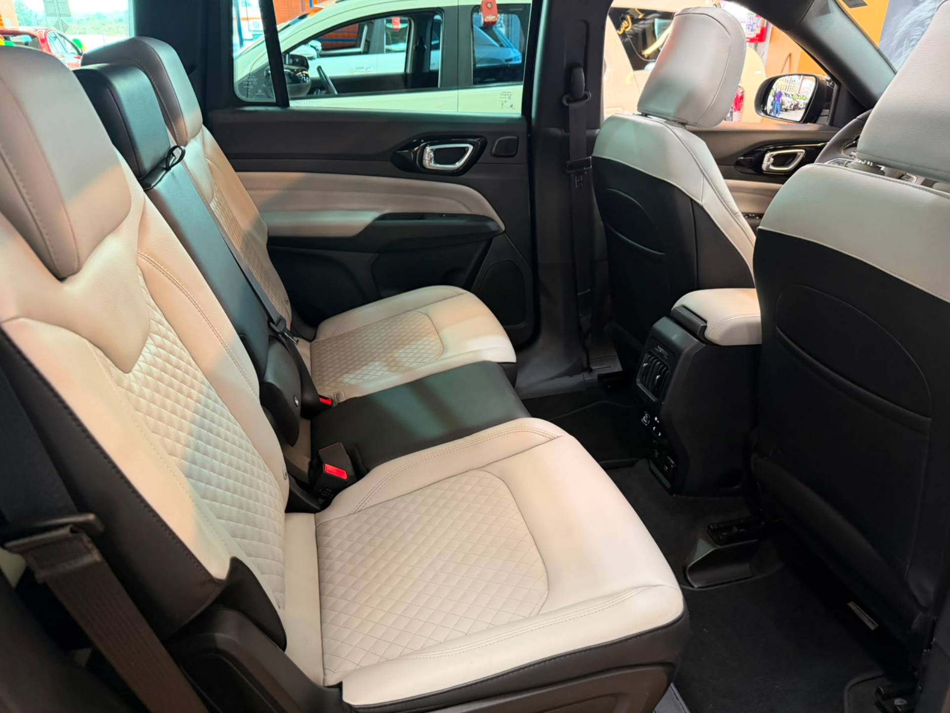 JEEP COMMANDER