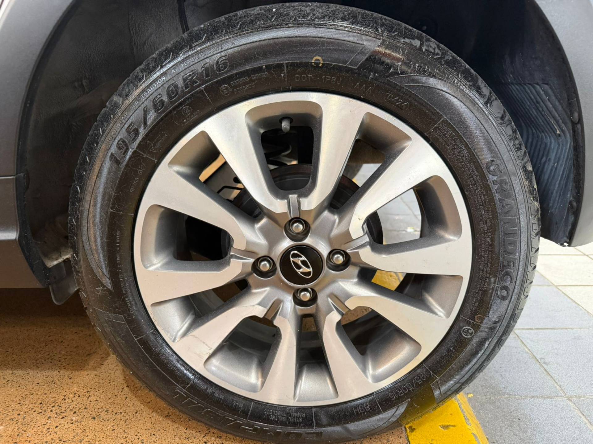 HYUNDAI HB20X