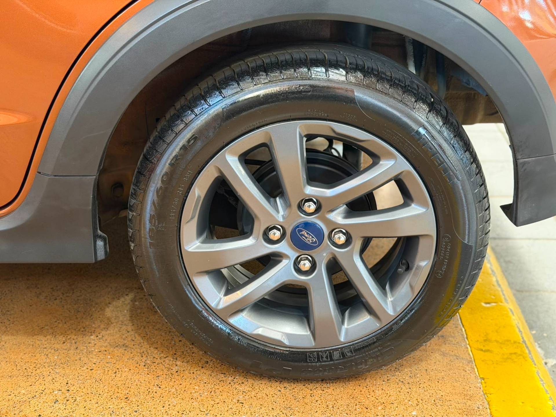 FORD KA