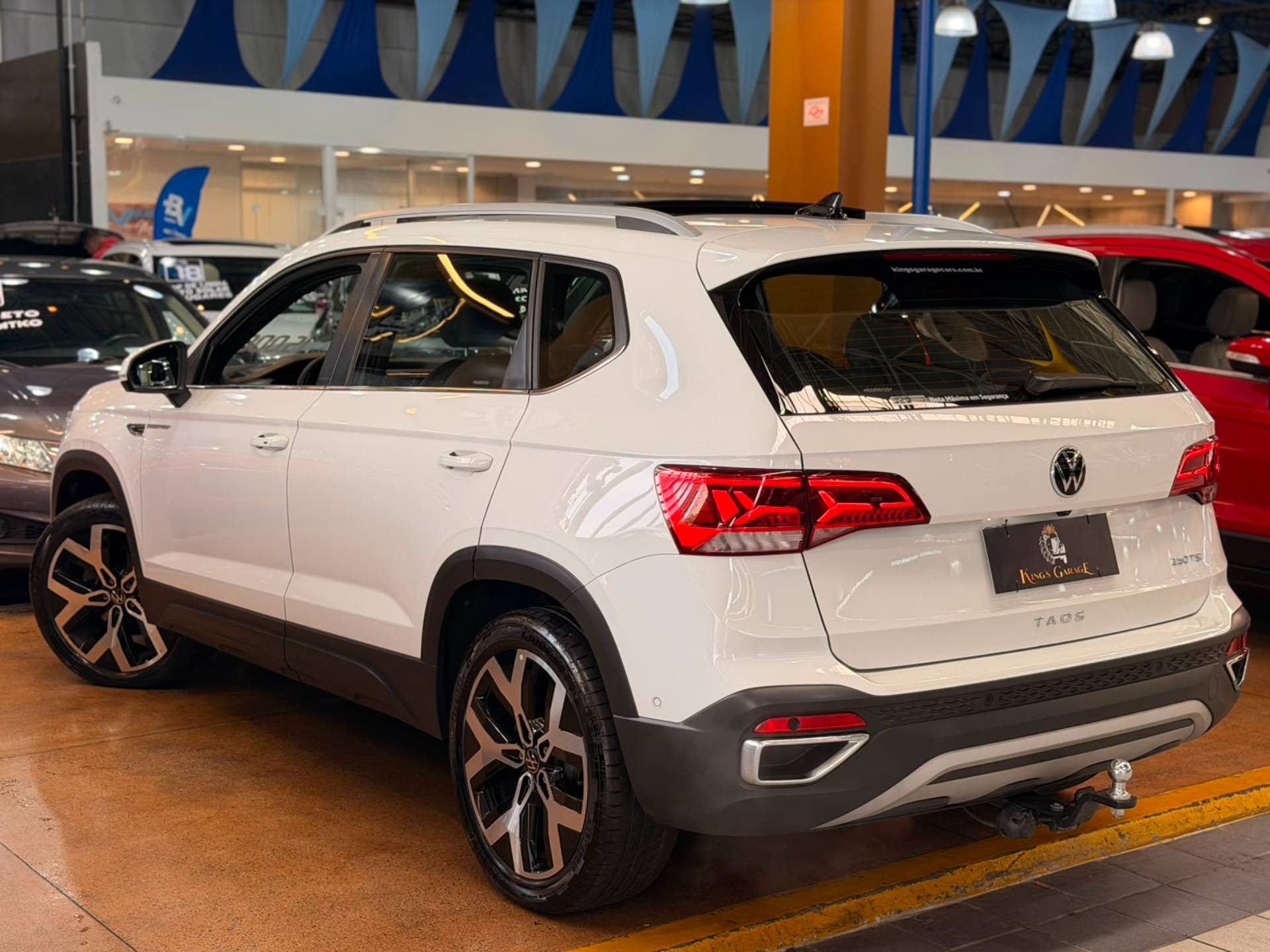 VOLKSWAGEN TAOS