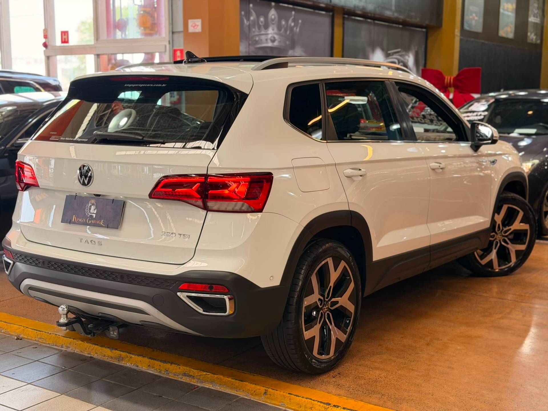 VOLKSWAGEN TAOS