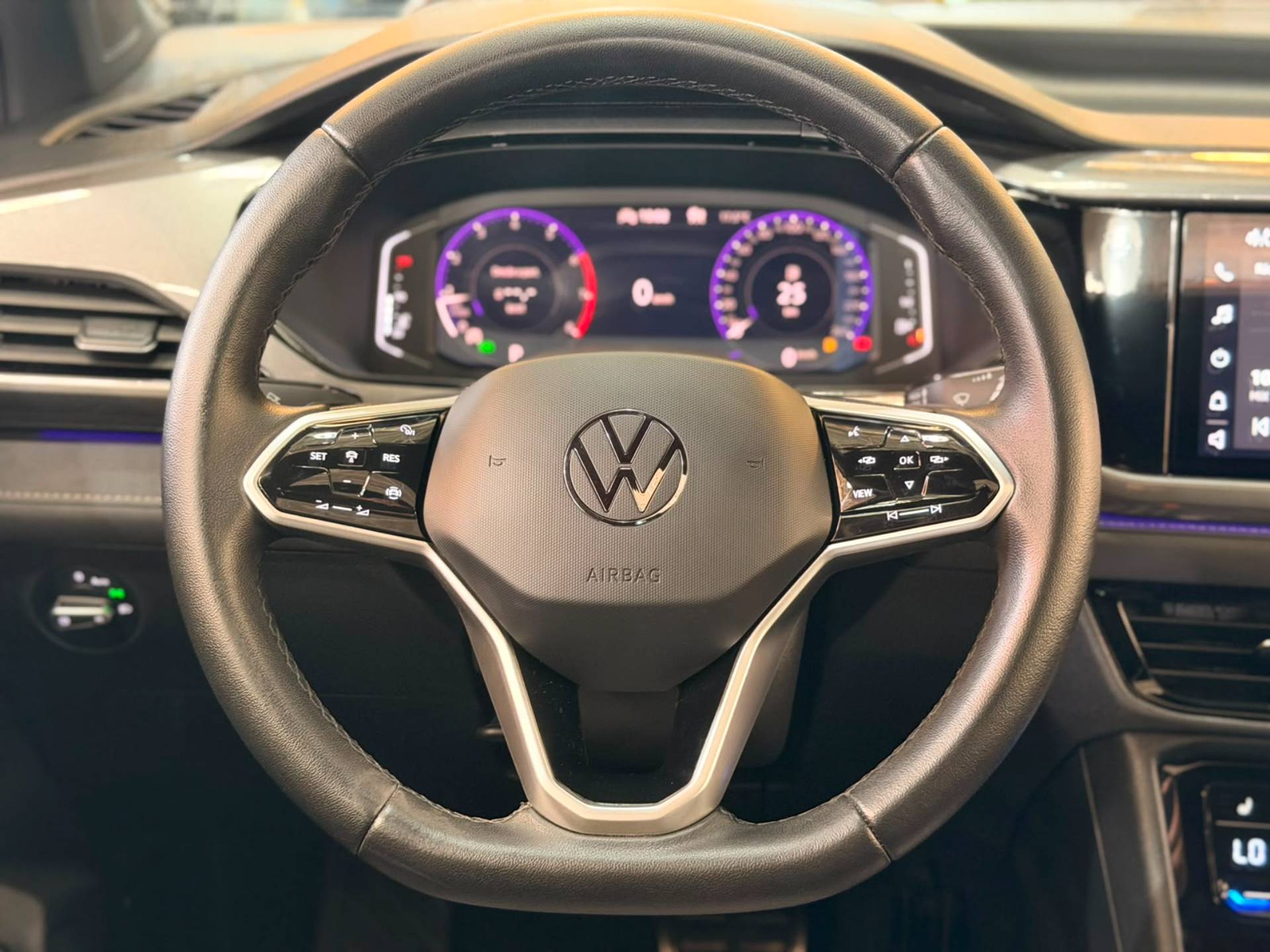 VOLKSWAGEN TAOS
