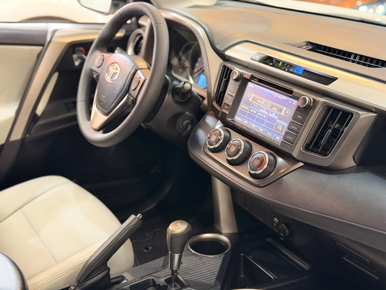 TOYOTA RAV4
