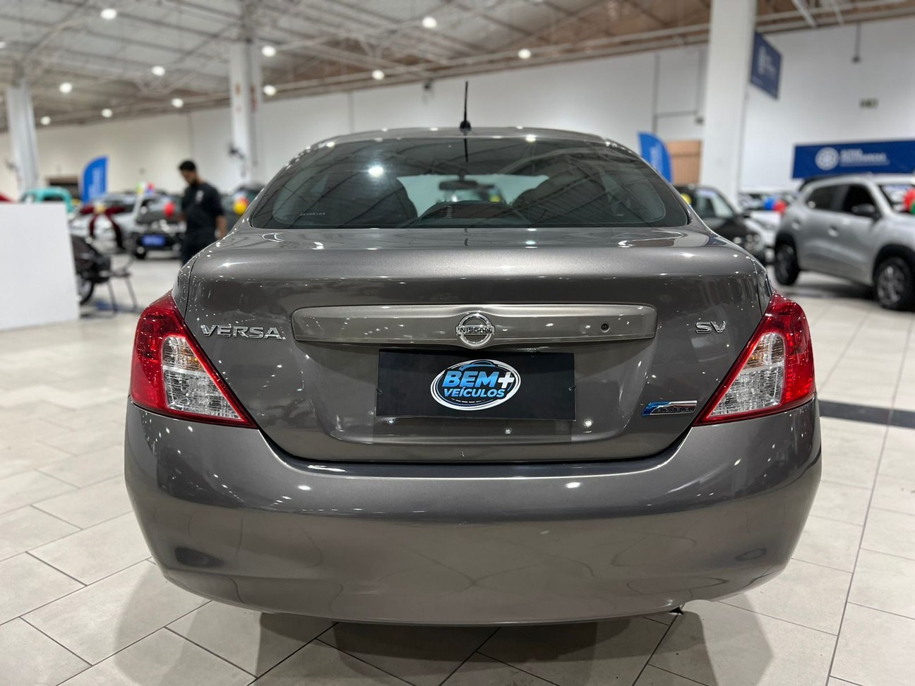 NISSAN VERSA