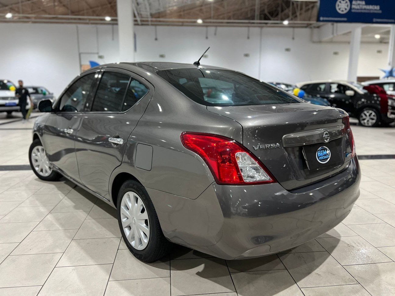 NISSAN VERSA