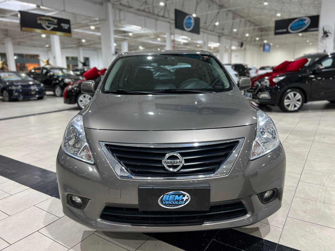 NISSAN VERSA