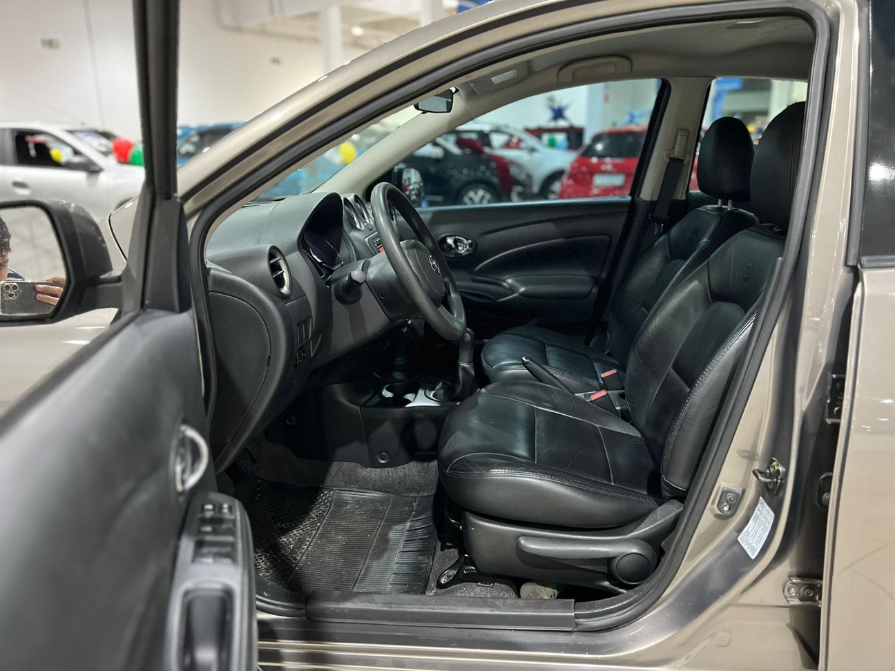 NISSAN VERSA