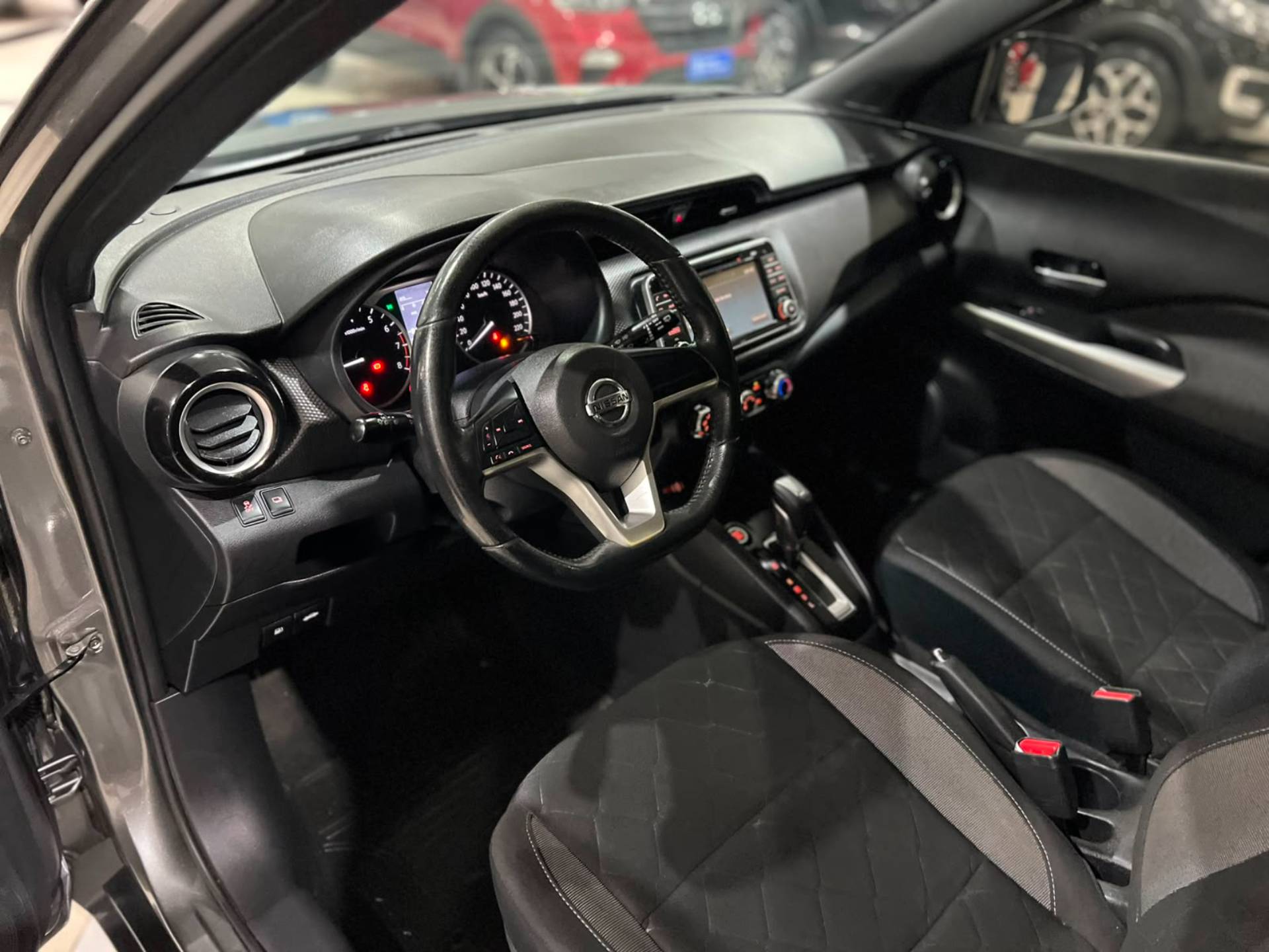 NISSAN KICKS
