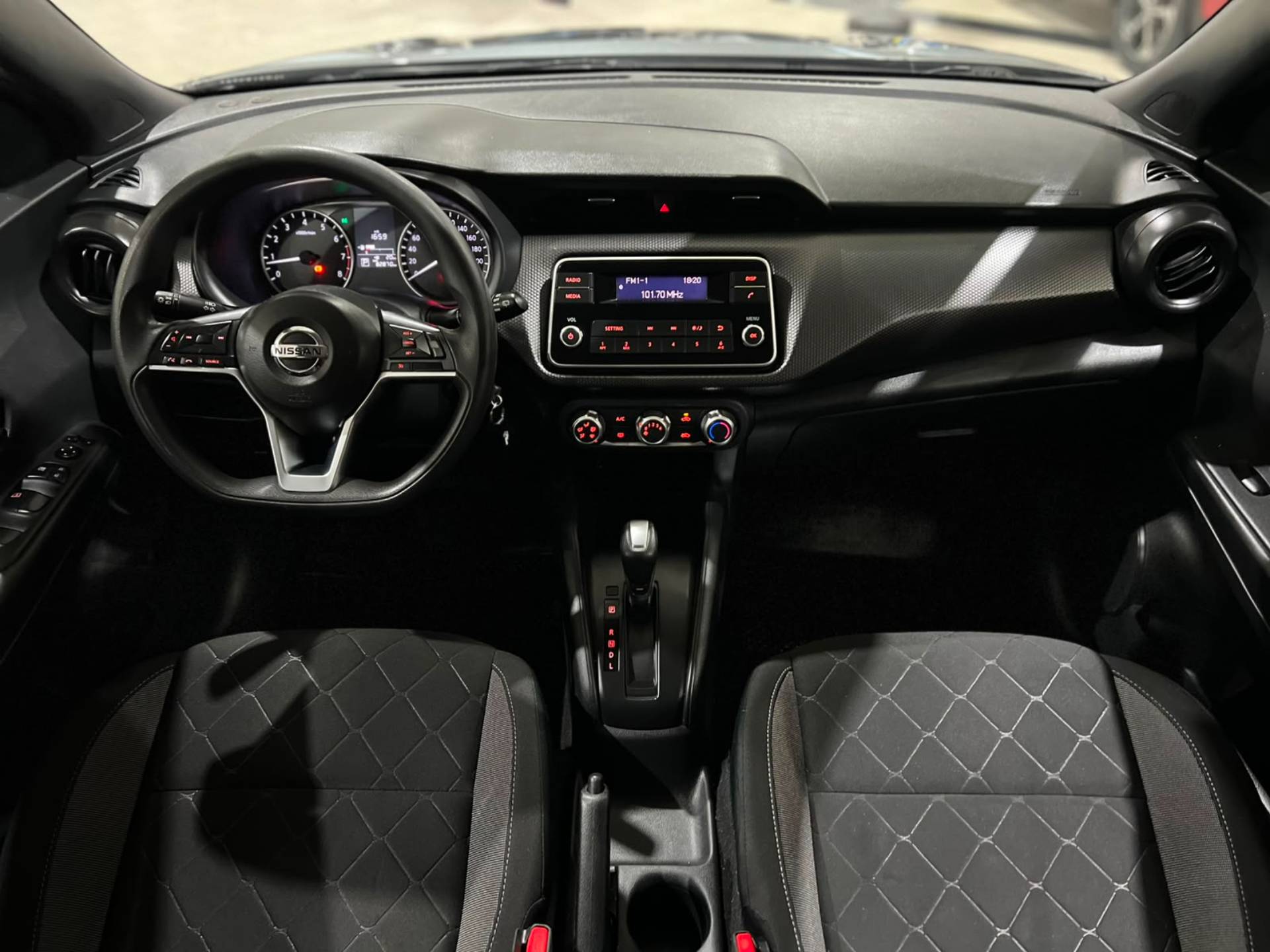 NISSAN KICKS