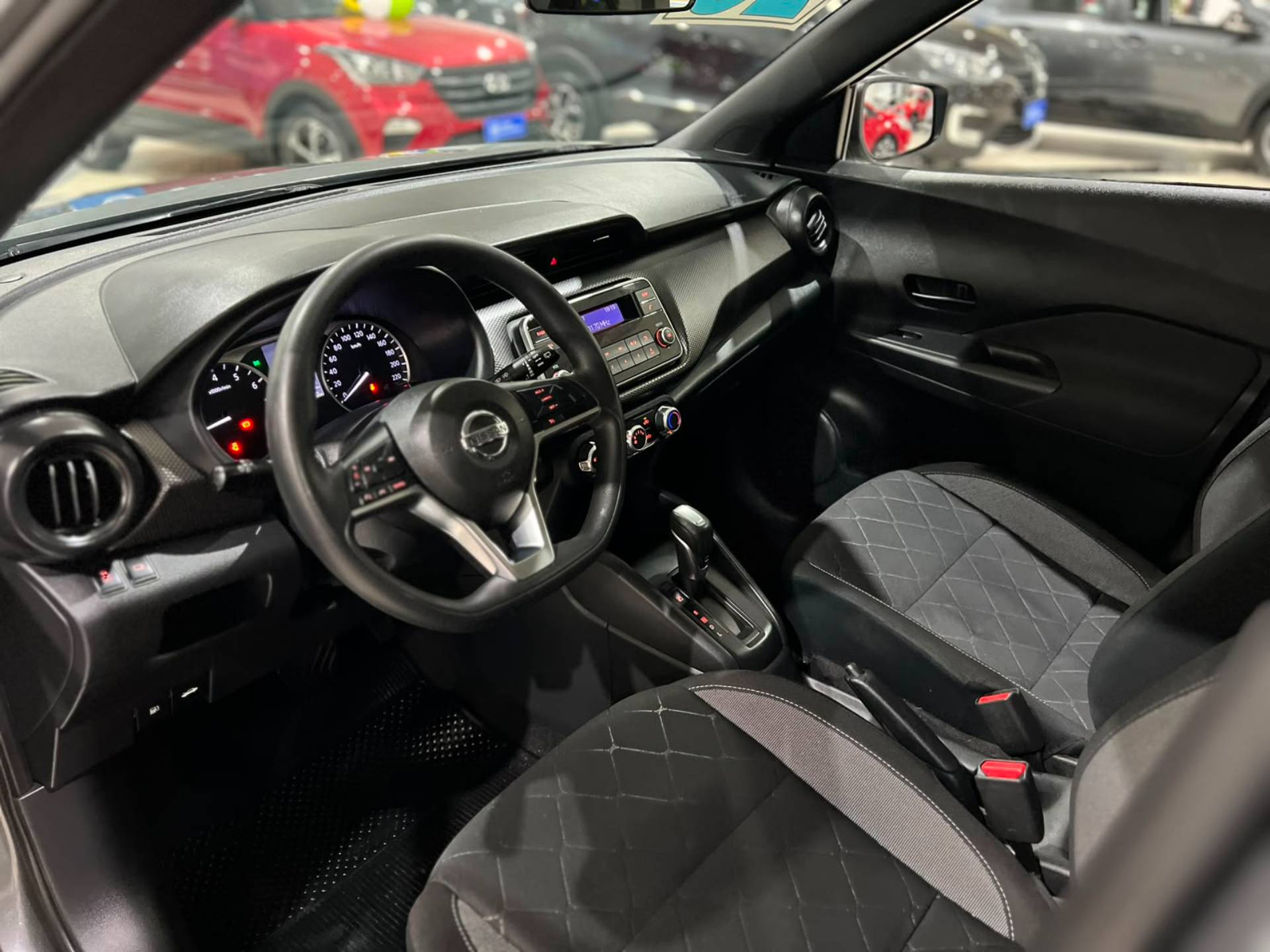 NISSAN KICKS