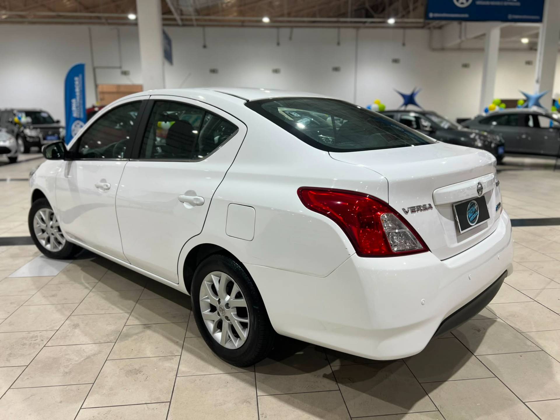NISSAN VERSA
