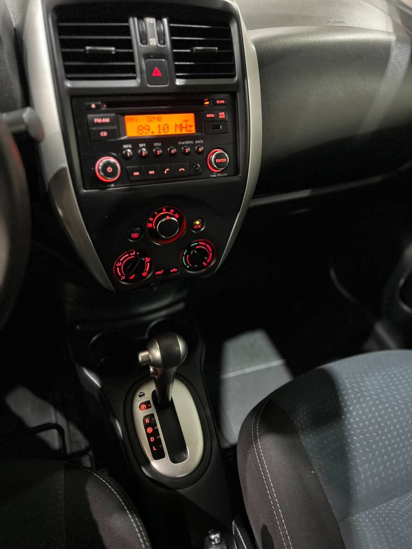 NISSAN VERSA