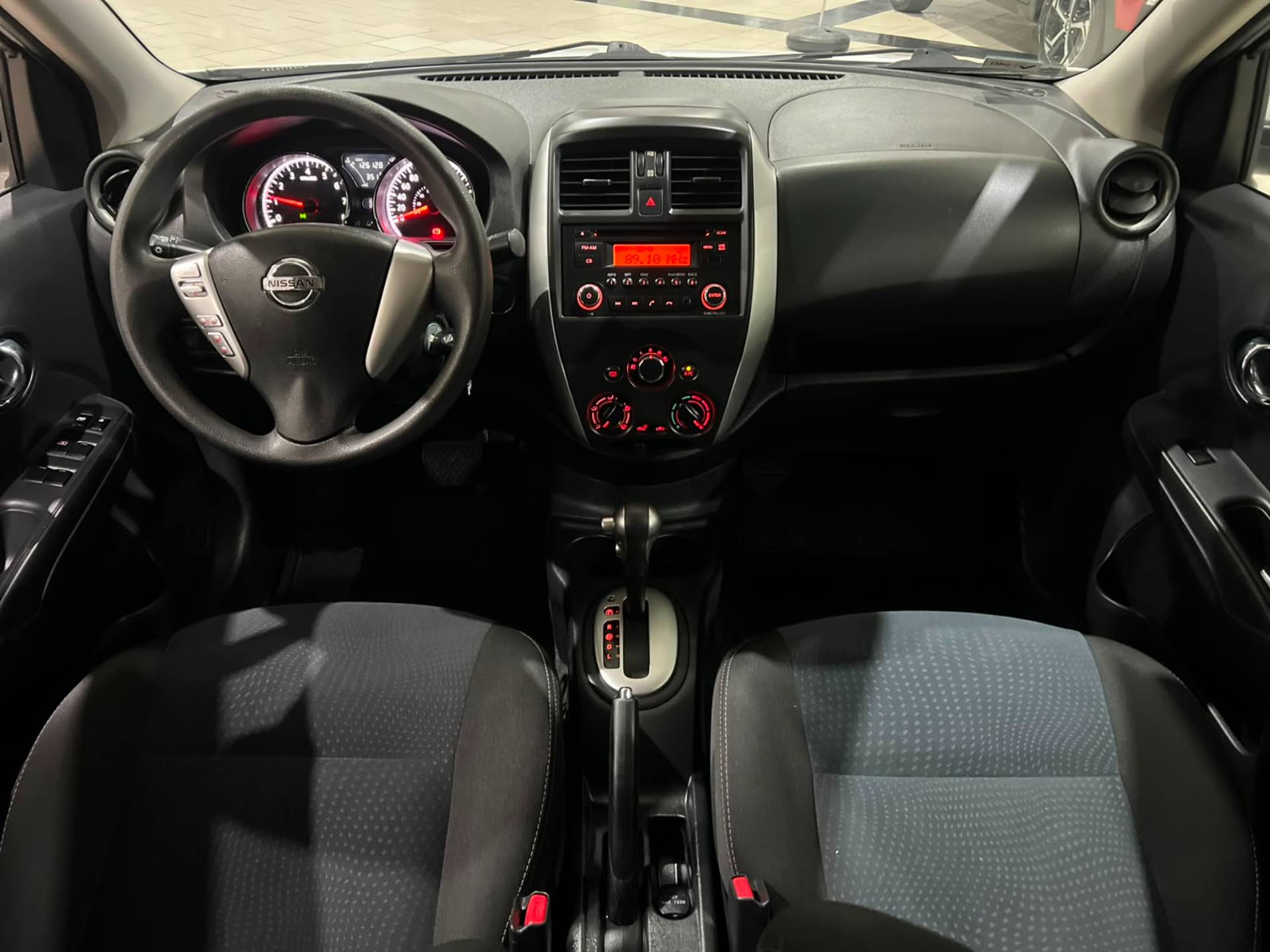 NISSAN VERSA