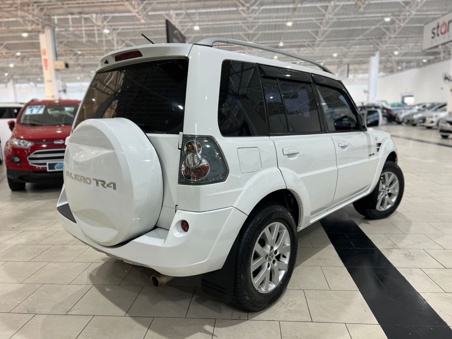 MITSUBISHI PAJERO TR4